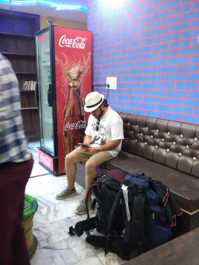 Big Brother Hostel Hotel آغْرا المظهر الخارجي الصورة