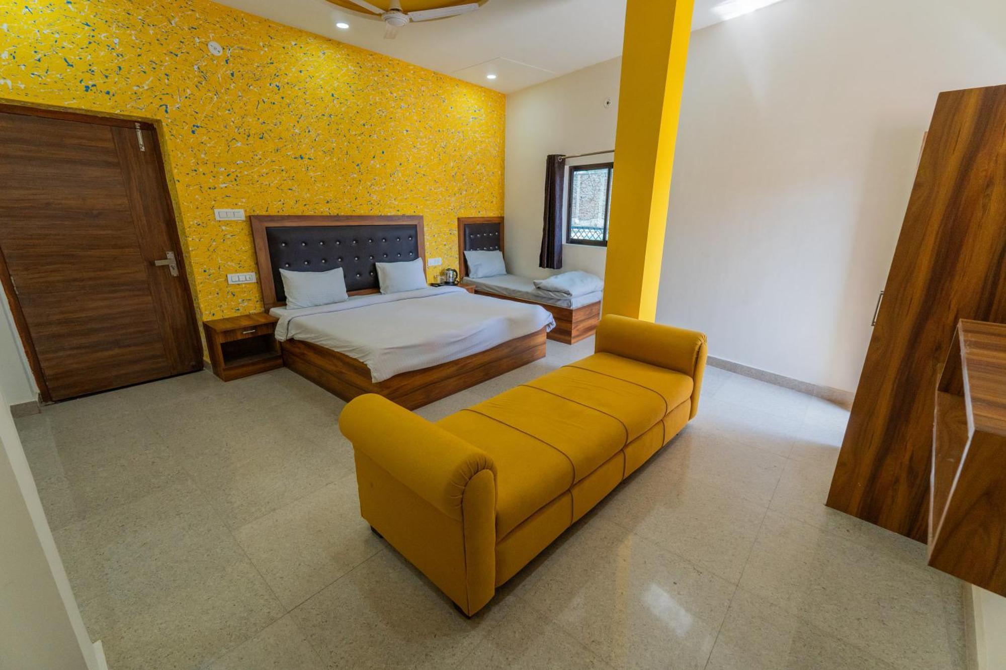 Big Brother Hostel Hotel آغْرا الغرفة الصورة